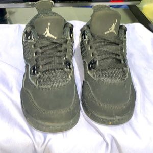 Black cats size 11c